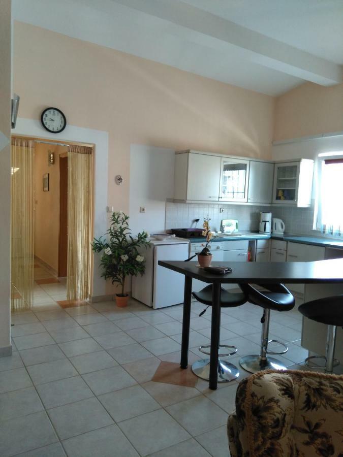 Apartmani Korade Vir Exterior foto